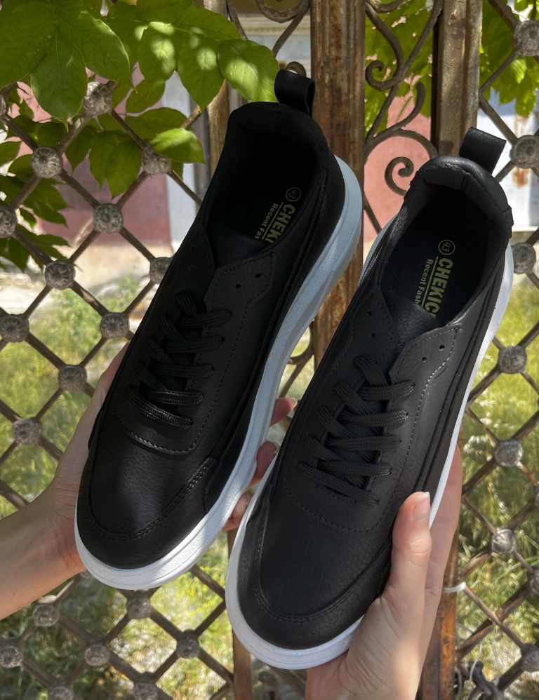 Ανδρικά ασπρόμαυρα Sneakers με λαστιχένια σόλα CH987M φωτογραφία